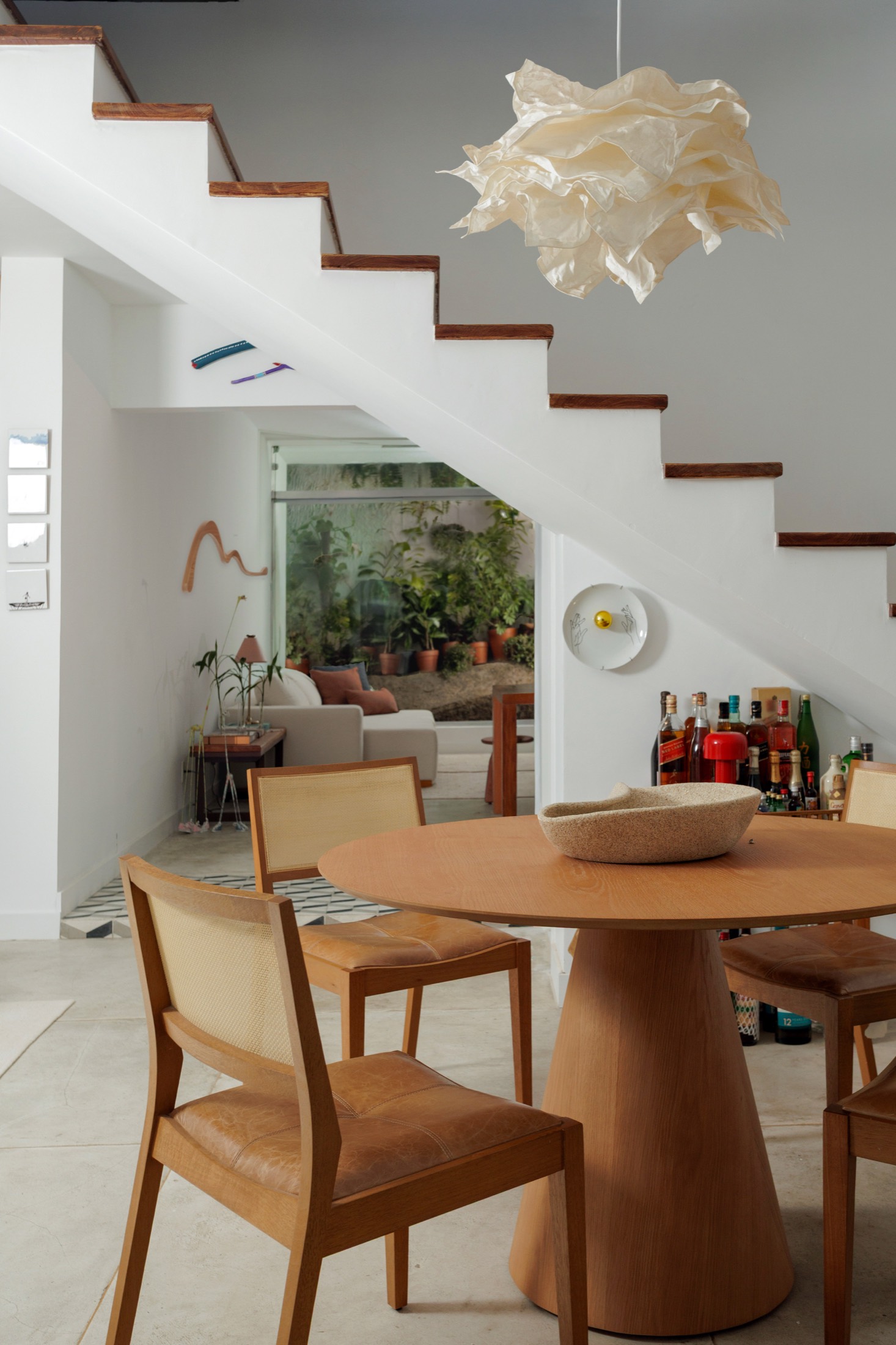 Sala de jantar residencial produzida pela Loggia Mobili, no Jardim Botânico